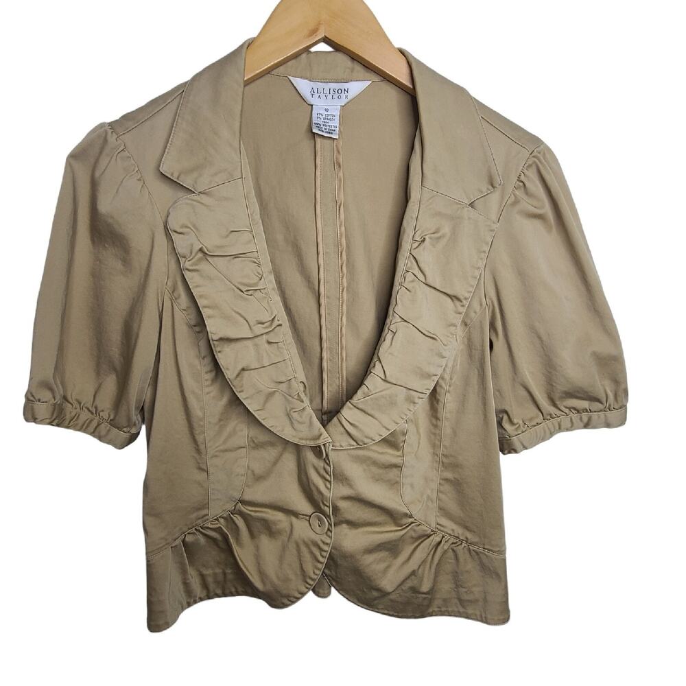 Allison Taylor Two Button Jacket Top Womens SZ 10 Khaki Ruffle Collar Artsy Y2K‎
